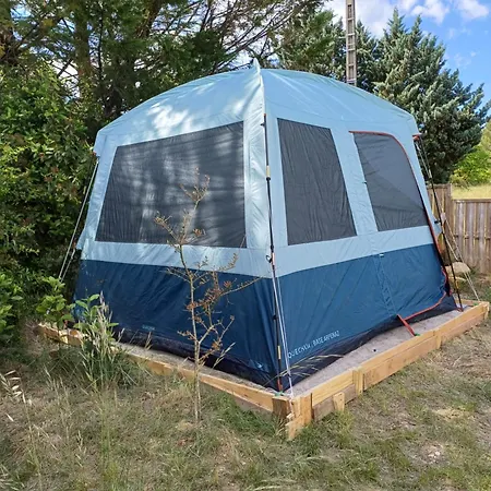 Luxury tent Tentes Sur Aire Privee En Pleine Nature Massillargues-Attuech