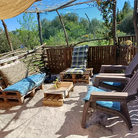 Tente Sur Aire De Detente Privee Massillargues-Attuech