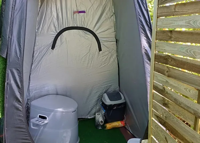 Tentes Sur Aire Privee En Pleine Nature Lüks kamp alanı